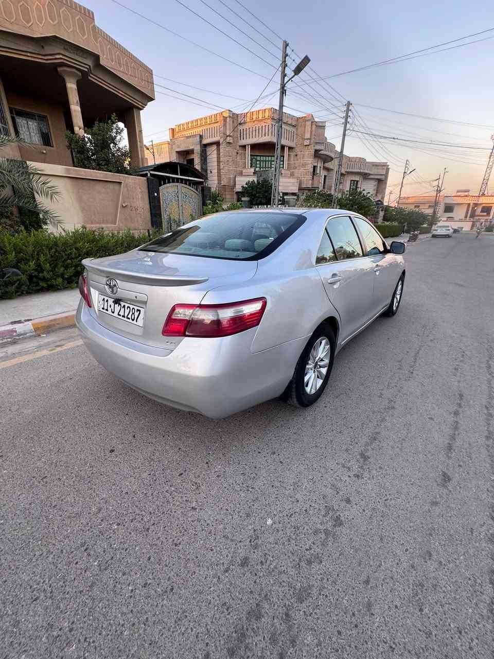 كلشي موضح بالفيديو اخوان

كامري 2009 وارد امريكي 

محرك 4/ سلندر 2400
رقم بغداد دولي شرط التحويل
السيارة استخدام شخصي اكثر من 8 سنوات السيارة على وضع الشركة ترايها زيرو ما شاء الله 
السيارة جاهزه على اخر حبايه كل نقص مابيه صدر تبريد كله جاهز
كير محرك مكفول بلادي لا تنقيص ولا تبخير 
السيارة ليبل واحد مابيها. ولا قطعه تبديل وذاكرلك بالفيديو كلشي بيها طخه بالجاملغ الخلفي ومصبوغ هوه والباب والجاملغ الثاني شخوط ونصبغ 

كل دواخل مابيها بجم كبس شركة 
اخوان السيارة مو مثل متجي وتطلع وتشوف ترايها شلون ناعمه مواصفاته معروفه كامرا خلفيه وتحكمات وغيرهن 
السعر 103 وبي مجال 
العنوان الفلوجة— الحبانيه 
للاستفسار الاتصال ***********
