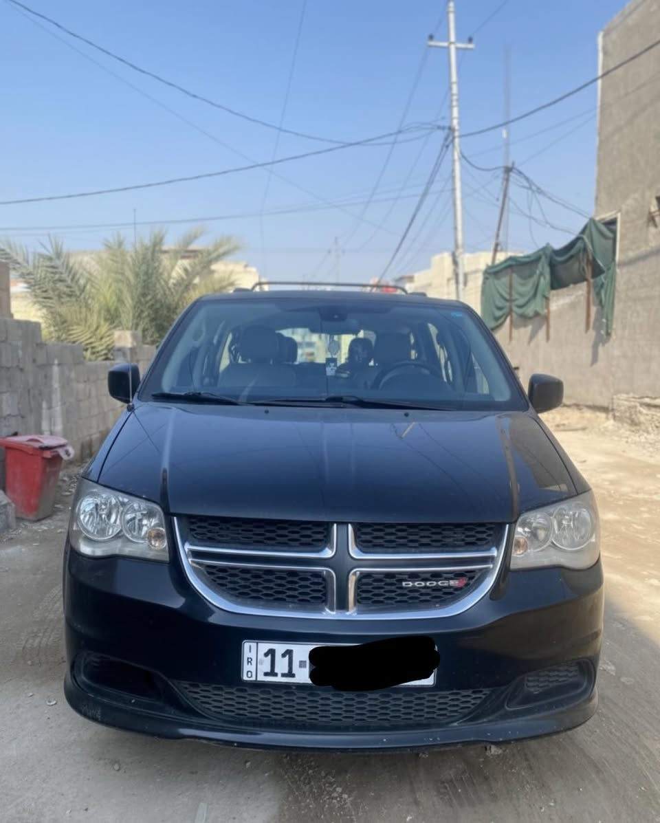 سلام عليكم 
دوج كرفان ٢٠١٩ رقم بغداد الدولي السيارة خليجية
بالعراق تبديل باب الصدر وباب السلايت الايمن تبديل فقطط 
وكشنات VIP سياحي منفصل ثلاث قطع تبريد
محرك V6 3600
شاشة بلادية
ونضام ايكو 
ومانع انزلاق
وتشغيل عن بعد
مكاني بغداد الحرية
السعر180 وبيها مجال 
رقم الهاتف: ***********
واتساب:***********
