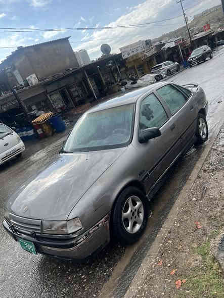 للبيع اوبل فيكترا موديل 91 حجم 20 رقم نينوي اخضر اصلي وباج تحويل وكالة ثاني يوم كابون بانزين بي سيارة لا دعم لا معجون على وضع الشركة فقط شوي هلال موضح بصورة كير اتوماتيك كير محرك شرط سعرها 38$ مجال بصيط عنوان عقرة تواصل كورك واتساب ***********
