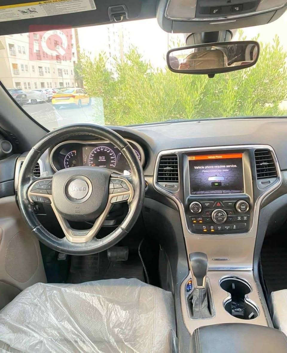 جيب ١٧بسمي بغداد 
حادث منشور وليبل واحد بدون تبديل اي قطعه 
جاهزه من كل نواحي كير مكينه تبريد تدفئه صدر تيرات 
للعلم مكينه مبدل رواجز مال ١٤ يعني ماكو شي اسمه دوانز لو نفط دير 
مراوس حسب قناعه او بيع 
***********
السعر ١٩٧
