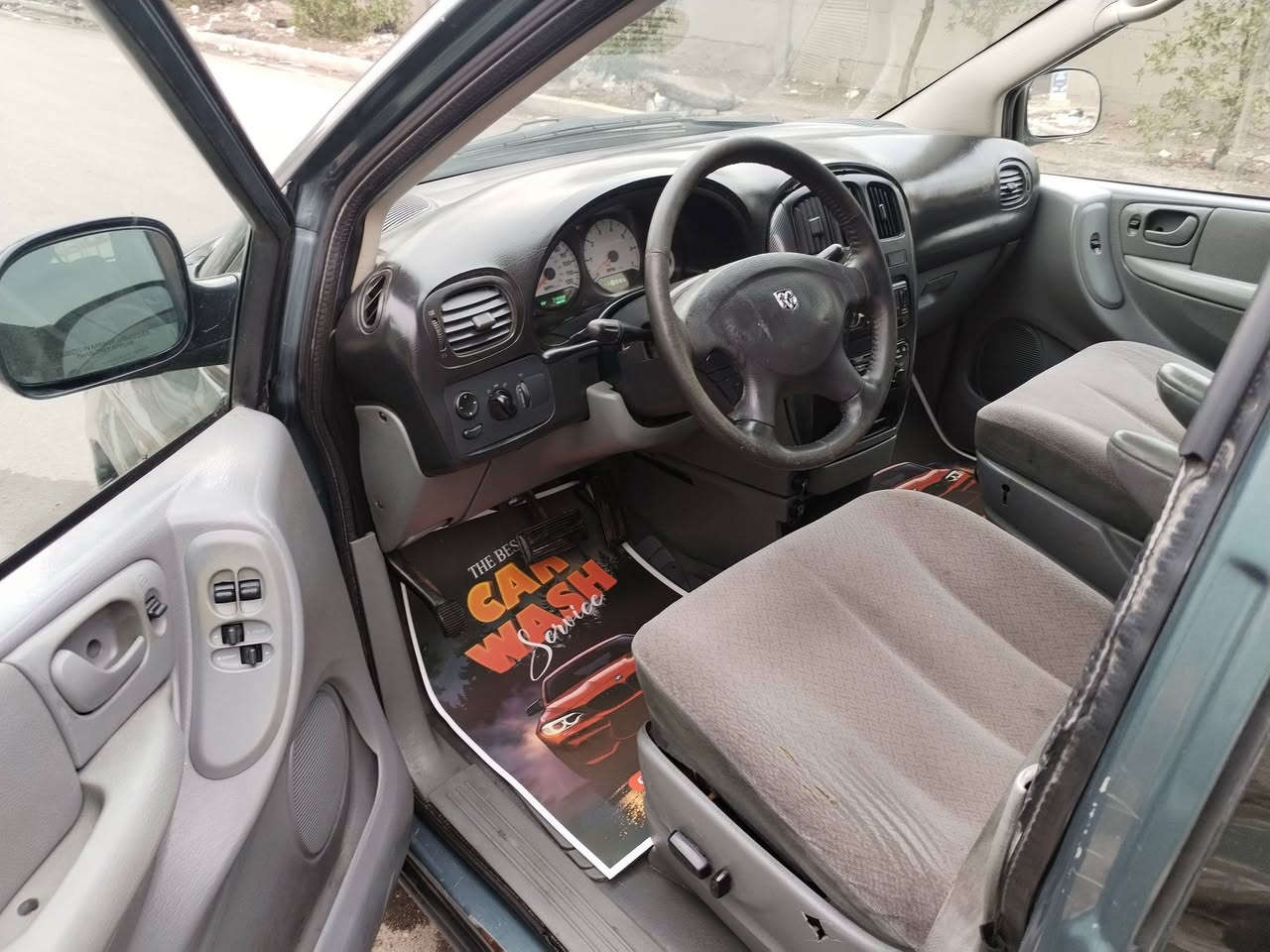 دوج كرفان موديل 2007 تبريد 3 قطع شغال محرك 3800 بيبان كهرباء كلشي بيها شغال وجاهز واترايك وين متريد السعر 77 مكانها بغداد ساحه بيروت للاتصال ***********
