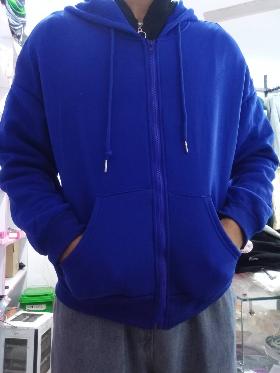 تريد هودي "سادة" وعملي لكل يوم؟ 😍
تشكيلة هوديات بخصومات خاصة لأهل منطقتنا الموديلات سادة وترهم وية كل شي (جينز، قماش، رياضي).
📍 الموقع: أبو عظام خلف سيد عماد أبو الموبايلات 
💰 السعر: [القطعة ب5 آلاف]🔥🔥
احجز لونك قبل ما تخلص القياسات!
يوجد لدينا توصيل داخل منطقة 24 أبو عظام و المناطق المجاورة🛺.


**إذا كنت صاحب هذا الإعلان وتريد حذفه لأي سبب، رجاءا أرسل رسالة إلى الدعم الفني**