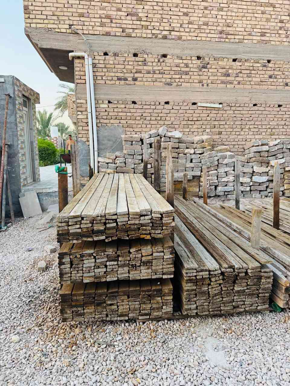 سلام عليكم قالب للبيع يدك 300 متر سعر مناسب مكاني بابل *********** - ***********

