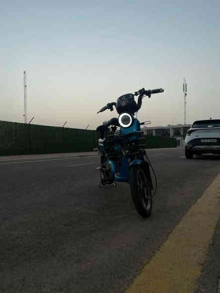 دراجه شحن نظيفه العنوان الانبار الرمادي السعر 400وبي مجال دراجه نضيفه ما متعوبه  للاستفسار الاتصال على الرقم ***********
