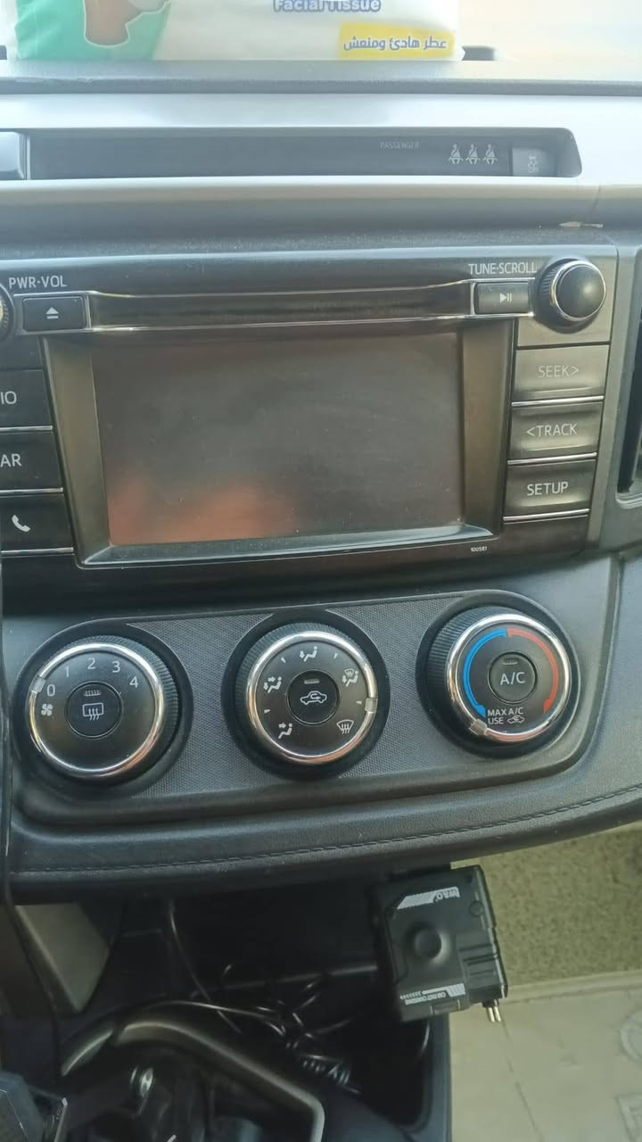 السلام عليكم تويوتا راف فور 2018 لون كرزي رقم انبار دولي 15 الجديد كير مكينة كهربائيات كله جاهزة ومجهزة تدفئة تبريد مكينة 2500 ابو الكف اربعة سلندر اقتصادية سونار بالمنشور للبيع فقط مكلف بالنشر رقم صاحب السيارة *********** و *********** مكانها بغداد بوب الشام سعرها 160 وبيها مجال
