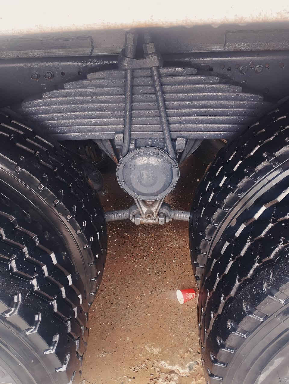 للبيع فالفو  2001.  FH12 حجم 380 انجكتر بلاد شاصي طويل مجموعة شفت موديل 2004 سيارة جاهزة تخم تاير جديد كير 4*4 سعر 225 مجال
***********وتساب
زين***********
