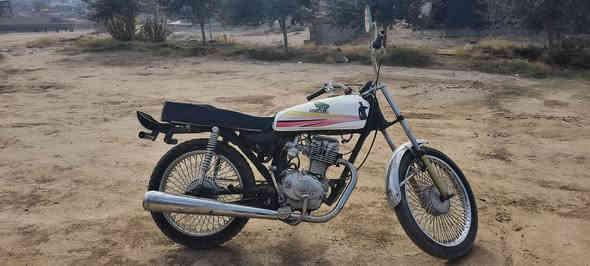 ماطور لل بيع مكان شرقاط
السعر 180 
تواصل ***********
