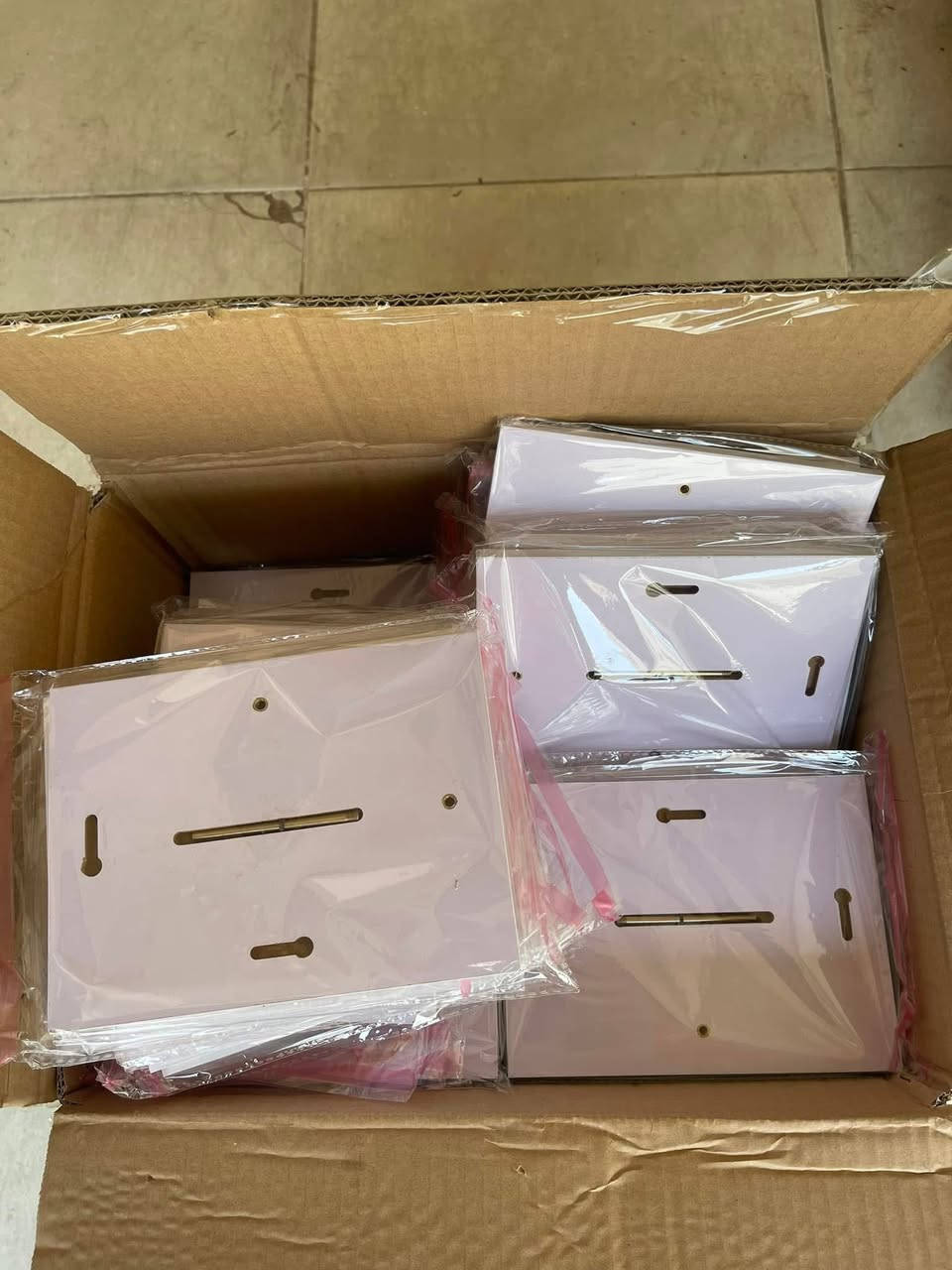 بورد صور قياس حقيقي مع لايلون اكساء كمية محدودة بسعر جملة الجملة
لايلون اكساء 35 الف 30 متر عرض 31سم 
ظهر ابيض وظهر اسود
a4
كارتون سعره 77 الف 70 قطعه 
مفرد الدرزن 15 الف
A3
جملة القطعة 2000
مفرد 2500


**إذا كنت صاحب هذا الإعلان وتريد حذفه لأي سبب، رجاءا أرسل رسالة إلى الدعم الفني**