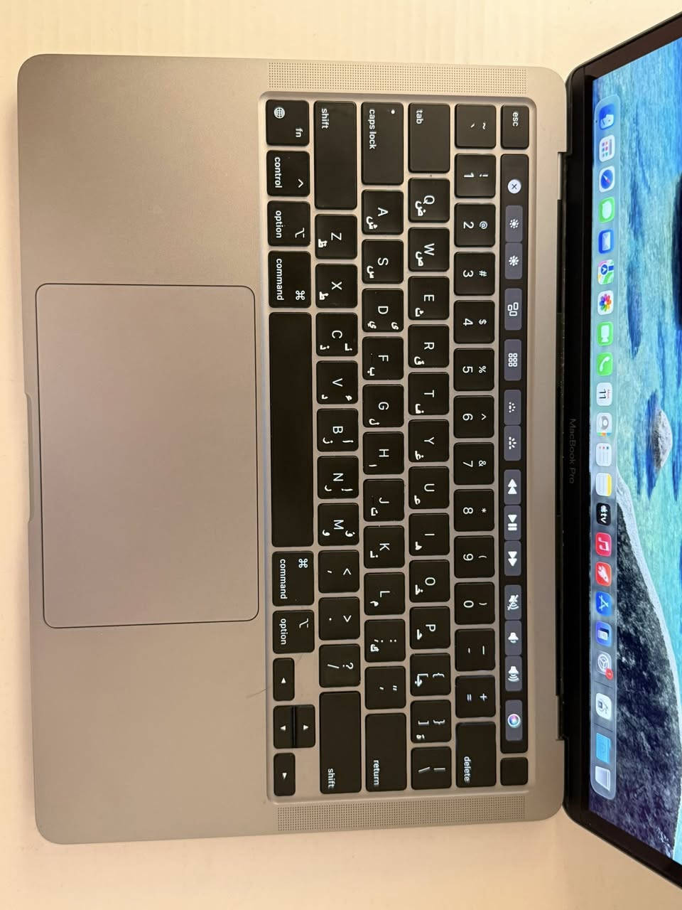 Macbook pro m2 
256 GB Hard
8 gb ram
حجم 13 انج
بطاريه 96% مشحون 77 مره بس الجهاز بي طخه خفيفه كلش موضحه بالصوره
موجود واتس اب وموجود ماسنجر 
هذا رقمي
***********
