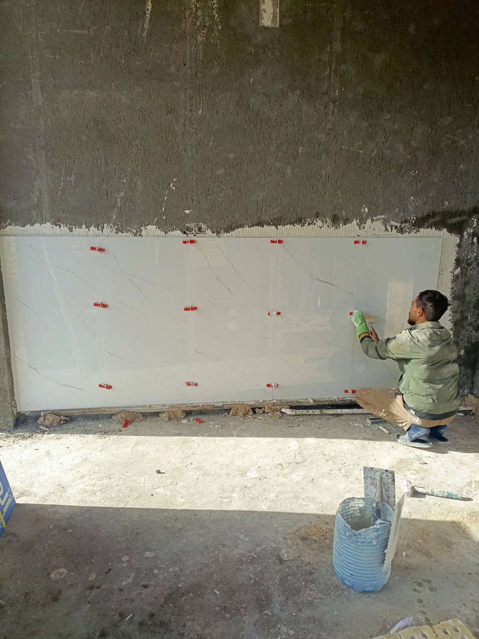 لباخ خلف سراميك  جص بورك واجهات متفرغ ..حالياً ***********
