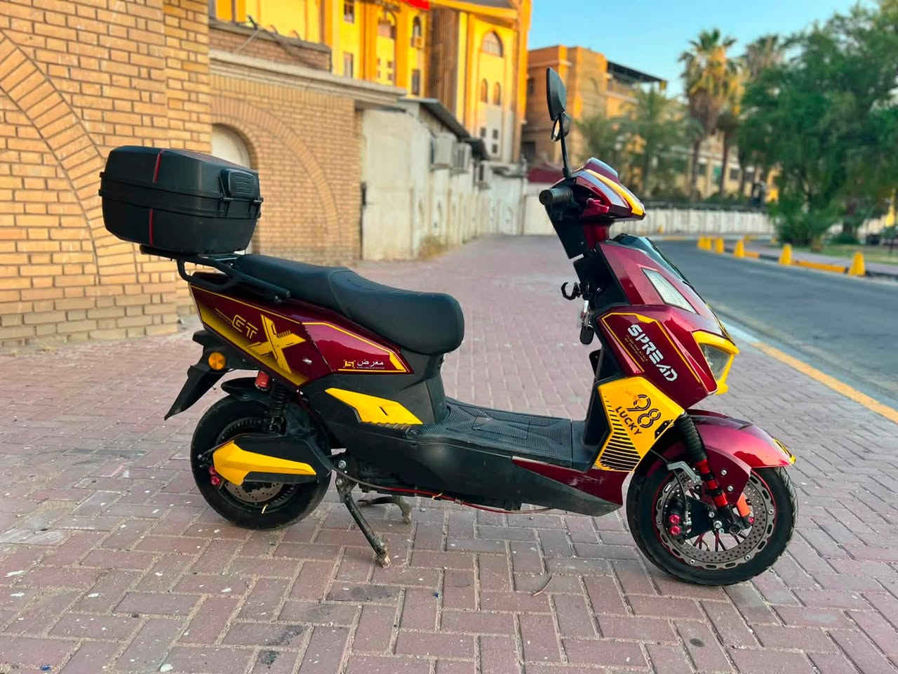 سلام عليكم شباب دراجه شحن البيع  سكنس  رياضي الله شاهد  كلها كامله مكمله كل نقص وعيب مابيها امانت الله  تجي مواصفات عالميه
دراجه وصلها مال المعرض موجود 

الموديل 2026 
النوع سكنس مزود رياضي مدرع
البطاريات 6 كبيره
التحويلات1.2.3
السرعه 75 حقيقي  
جهاز انذار السرقه
تشغيل عن بعد. 
تشغيل عن طريق كارت 
قفل ستيرن 
كارتات 2 
بصمات 2
صندوق خلفي كبير 
الدراجه مدرعه بل كامل 360 درجه 
لونها كلش مميز 
كشن سياحي  VIb
نضام ABS
نضام USB
طارات جبلي 
بريكات دسكات دهن 
أطارت جوبلس 
لدات اماميه وخلفيه 
اسطابً لايت 
شاحنه ذات شحن سريع ويقاف ذاتي 
اشاير رباعيه 
اي استفسار اتصال 

***********

مكاني بغداد
