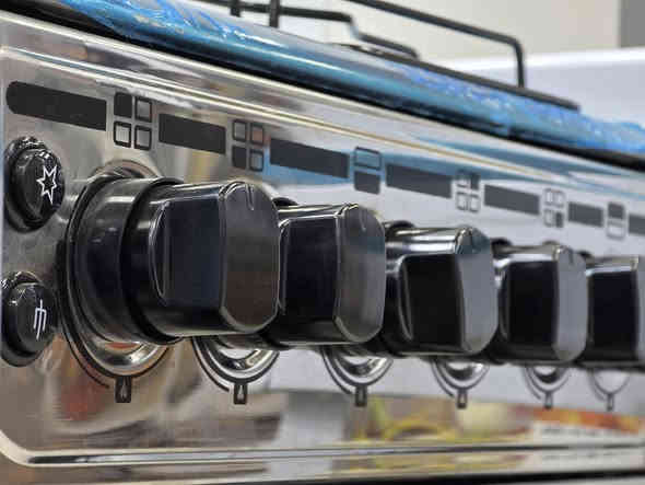 طباخ غازي 4 عيون من شركة كراون
_  جسم معدني بالكامل
 من البورسلين المطلي بالمينا 
_مع غطاء مقاوم للغبار مطلي بالرش 
_ مكون من طابقين مناسبة لخزن وترتيب اغراض المطبخ 
_ 4 عيون من المعدن مختلفة الاحجام 
_ يتم تشغيله عن طريق موقد الغاز،
_ يمكن التحكم بارتفاع وانخفاض الحرارة بسهولة من خلال مقابض الخاصة
💯 متوفر الاقصاد على فترة ١٠ اشهر بقصد جدا مريح 💯
⚠️ الاقصاد يشمل حاملين بطاقة الرافدين حصرا ⚠️
🌹 (الموظف المدني / الموظف العسكري / موظفين الدولة) 🌹
✳️  اهلا وسهلا بكم 🌹
✳️المعرض مفتوح يوميا من 
الساعة 8 صباحا ولغاية ال 9 مساء
✳️الناصريه/ اريدو/سوك اريدو/شارع المستوصف 
✳️ للطلب او للاستفسار
✳️ يرجى مراجعة الصفحة
✳️او التصال على ☎️
*********** /ابو زهراء 
***********/المجمع
#مجمع_العفاف_للأجهزه_الكهربائي
