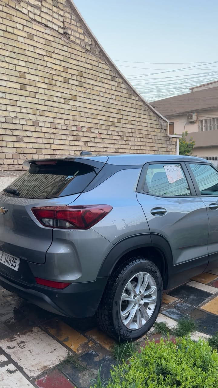 تريل بلايزر23 مواصفاتRSدخول جديد تسجيل جديد رقم بغداد دولي  باسمي واني المستورد محرك 1300 دفع رباعي تيربو 155 حصان گير 9 نمر مواصفات عاليه سيارة جديدة  لوك ضربه بالمازده مبدل بنيد فقط لون مميز اطارات جبلي ويل225/60/17 مكاني بغداد سعرها143 $للتواصل اتصال وواتساب ع الرقم ***********
