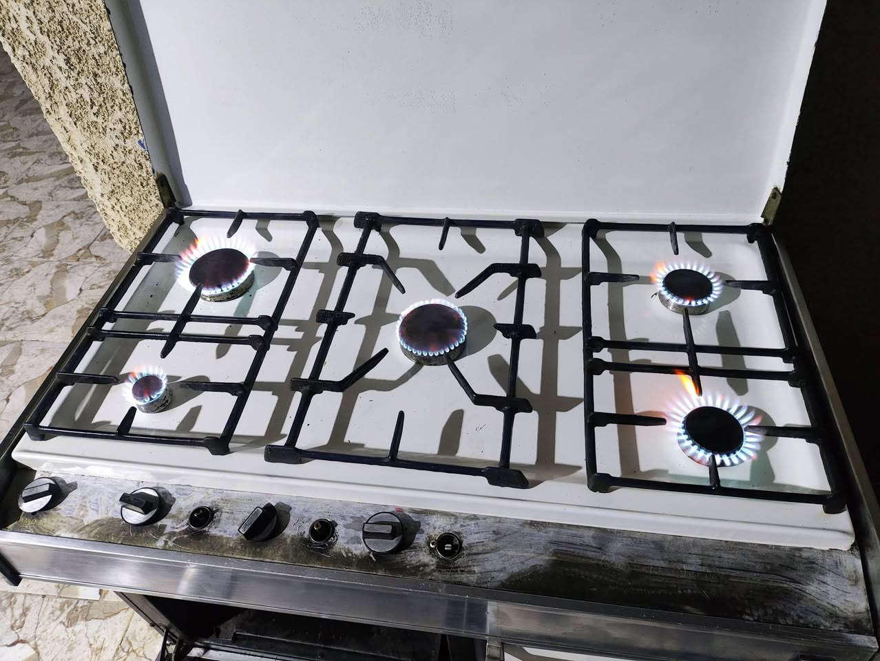 السلام عليكم طباخ نوعيه قديمه للبيع نضيف وشغال


**إذا كنت صاحب هذا الإعلان وتريد حذفه لأي سبب، رجاءا أرسل رسالة إلى الدعم الفني**