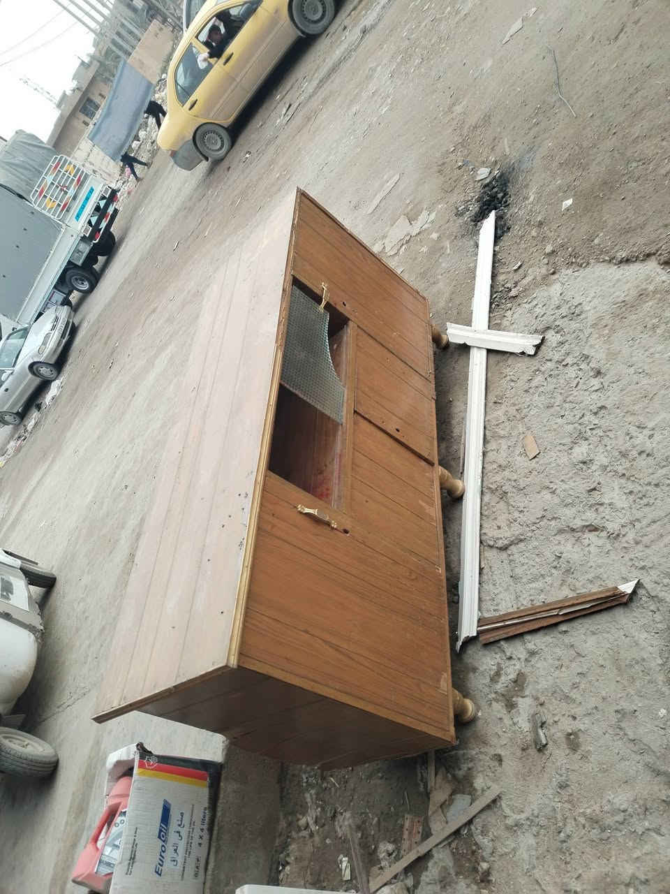 السلام عليكم ورحمة الله وبركاته كاونتر مترين وسنك متر ونص مرمر ٢٥٠ وكنتور ٢باب ١١٠ وبوفيه ٢متر ٧٥ محمل ٢متر ٦٠ الف وميز مرايه واحد ٦٥ وحد ٤٠ العنوان بعقوبه مدخل ام الكرفس ***********
