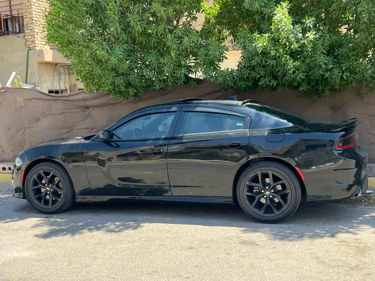 سلام عليكم 
جارجر موديل 2022RT
فول ماعده راداد
بيهة قطع مبدله اصلي بدون صبغ
بدون لا دواخل ولا شواصي ولا لغود
بسمي مكاني بغداد سياره نضيفة ومتعوب عليه
***********
