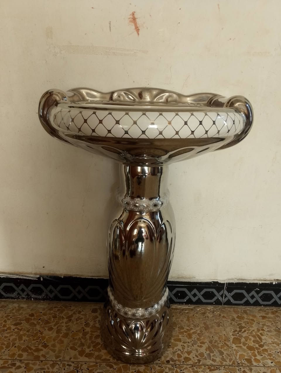 سلام عليكم مغاسل غير مستخدمات 110 بيهن مجال مكاني حله ابي غرق ***********
