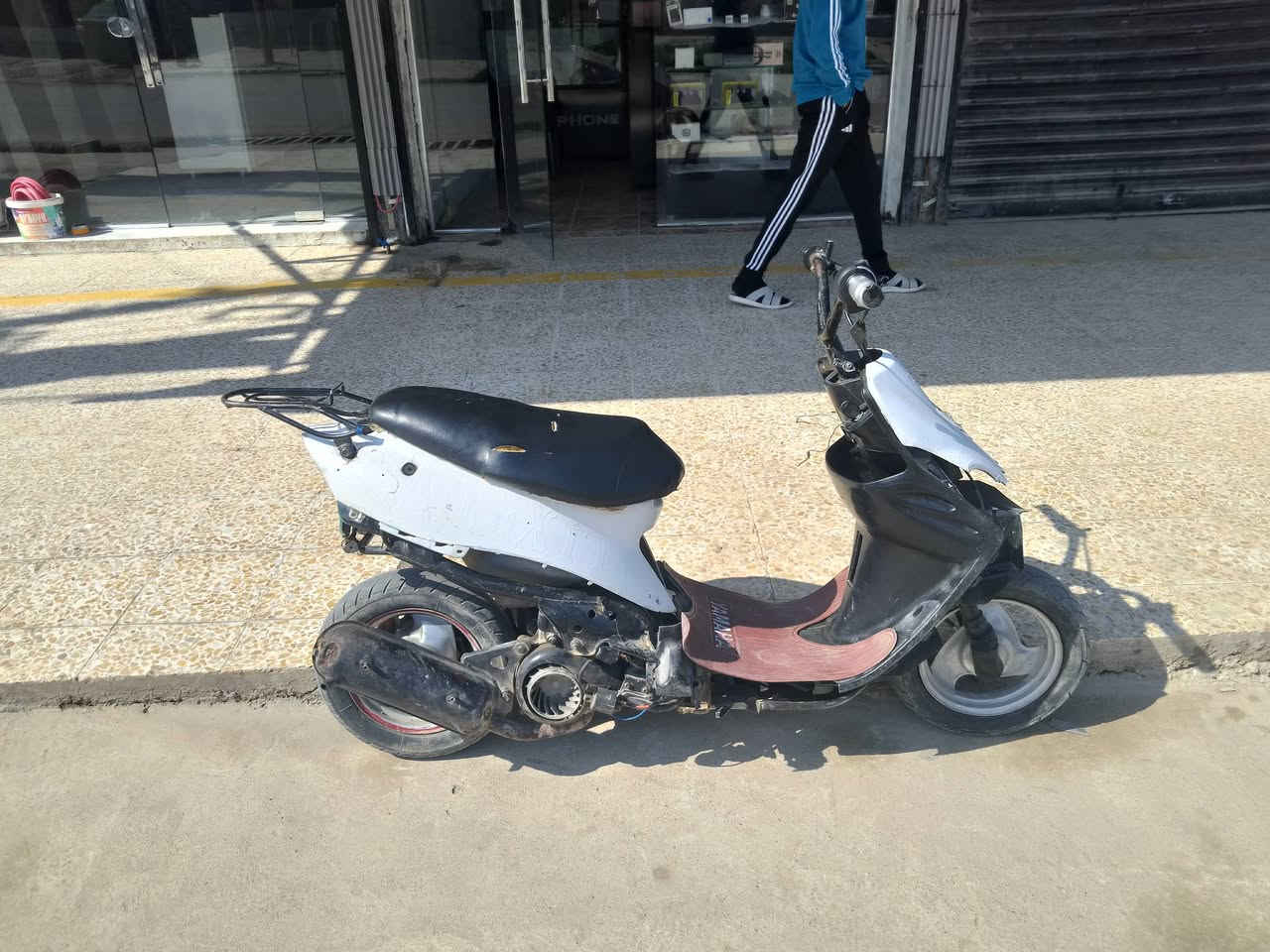 السلام وعليكم ماطور نحله بيجي9زروف ماطور تحريكه معدل نار مكينه خرسه ماطور فول السعر175وبي مجال شراي الاتصال على الرقم ***********
