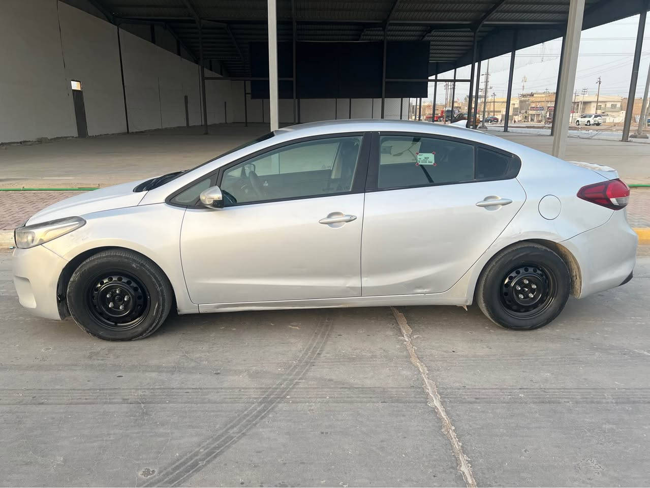 كيا فورتي موديل 2018 كير عادي رقم بغداد انكليزي تحويل بل الاسم السياره كفاله عامه عدا بارد بل بنيد سونارهه وياهه كير ومكينه دوش تخم تاير السياره جاهزه من كلشي السعر 105 
العنوان واسط مركز مدينه
الاستفسار الاتصال ع رقم *********** علما غير متواجد ع فيس بوك دهل اوران, واسط
