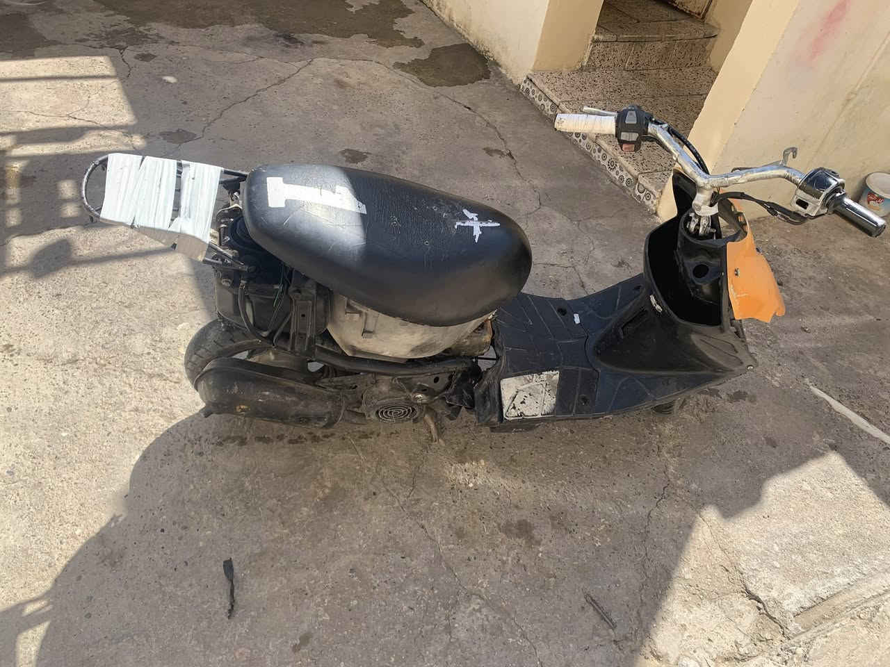 ناطور نحله بيجي تسع زروف مأطور تحريكه  معدل نار السعر140وبي مجال شراي الاتصال على الرقم***********
