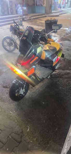 السلام عليكم شباب ماطور شحن دبابه شبح 👻 للبيع ماطور كلش سريع فول مواصفات واخو جديد مصار هواي من اخذته كامل ملحقاته مناقصه شي بس شغل وتمشي لعنوان رمادي تاميم حي الدواجن مطعم 🍴 سيوفيي
سعر 900 الف وبي مجال للشراي وجناي 
***********
