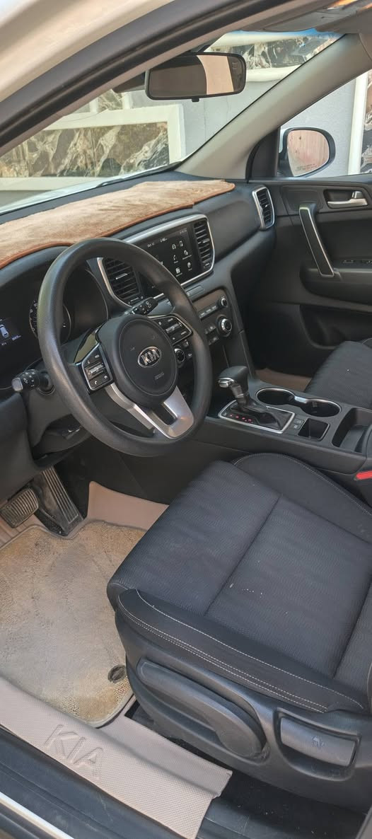 سبورتج موديل 20 وارد بصرة حرة بأسمي رقم انكليزي الجديد.

مواصفات نص فول نظيفة جدا استخدام شخصي صيانة دورية

حادث السيارة بامريكا بدون ارباكات بجم كبس تبديل باب صندوك بدون ضرر داخلي

وبالعراق مصبوغ دايرة الجاملغ الخلفي السعر 163$ مكلف بالنشر 

اتصل يصاحب السيارة الرقم

*********** القرنة, البصرة
