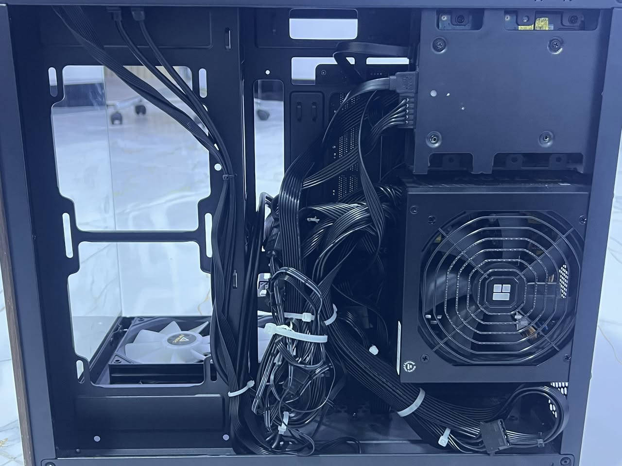 حاسبه بدون كرت شاشه
Cpu:AMD ryzen 5 5600 
Ram: 2*8 16 3200mhz kills 
MB:b450 m A pro II msi 
M.2 :Ne-2280 nvme 512g جديد
Ssd:markvision sata 120gb 
Hdd: hitachi 512gb 
Ps: thermalright 750watt gold 80+جديد   
Case:antec cx800 4fan جديد
Cooler:air cooler  2fan 90ml
والباقي مستعمل جدا خفيف والسبب بيع خرب كرت الشاشه وجربت اخلي كرت صديقي اشتغلت  تنطي صوره خليت كرتي ما تنطي المهم من رخصه الادمن انطي سعرك ولا تخسف ماكني البصره


**إذا كنت صاحب هذا الإعلان وتريد حذفه لأي سبب، رجاءا أرسل رسالة إلى الدعم الفني**
