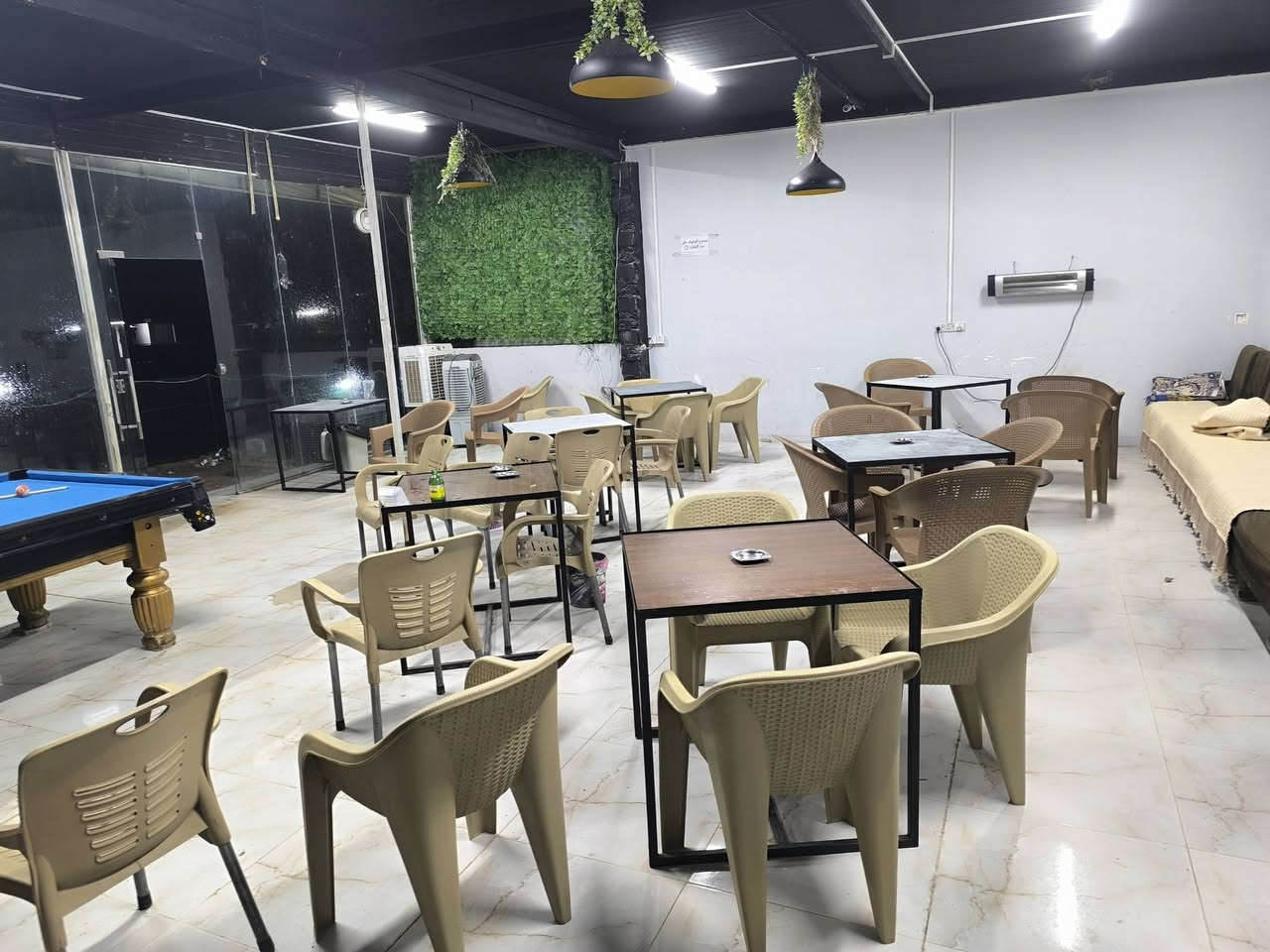 السلام عليكم اغراض كفتريا كامل للبيع 

ميوزه فصال حديد على ايدي سعر 50الف 
خلاطات اخو الجديد 35الف  الواحد
 كراسي   اخو الجديد على 10 الف 
سماور جاي   ب60 الف
شوايه همبركر كهربائي 40 الف
نراكيل طه + الماني. ب35. الف القطعه 
 صوبات كهربائيه الوحده ب10 الف
طخم قنفات خشب عراقي( كرويتات)  نضيف  150
 الف 

ميز بليارد  نظيف   مع سيت كرات وكيوبين وجوكات وكامل ملحقات ب250 الف 

تشكيله ادوات مطبخ كلشي بسعرو

العنوان قرية بدريه طريق دهوك

*********** اتصال وتساب
