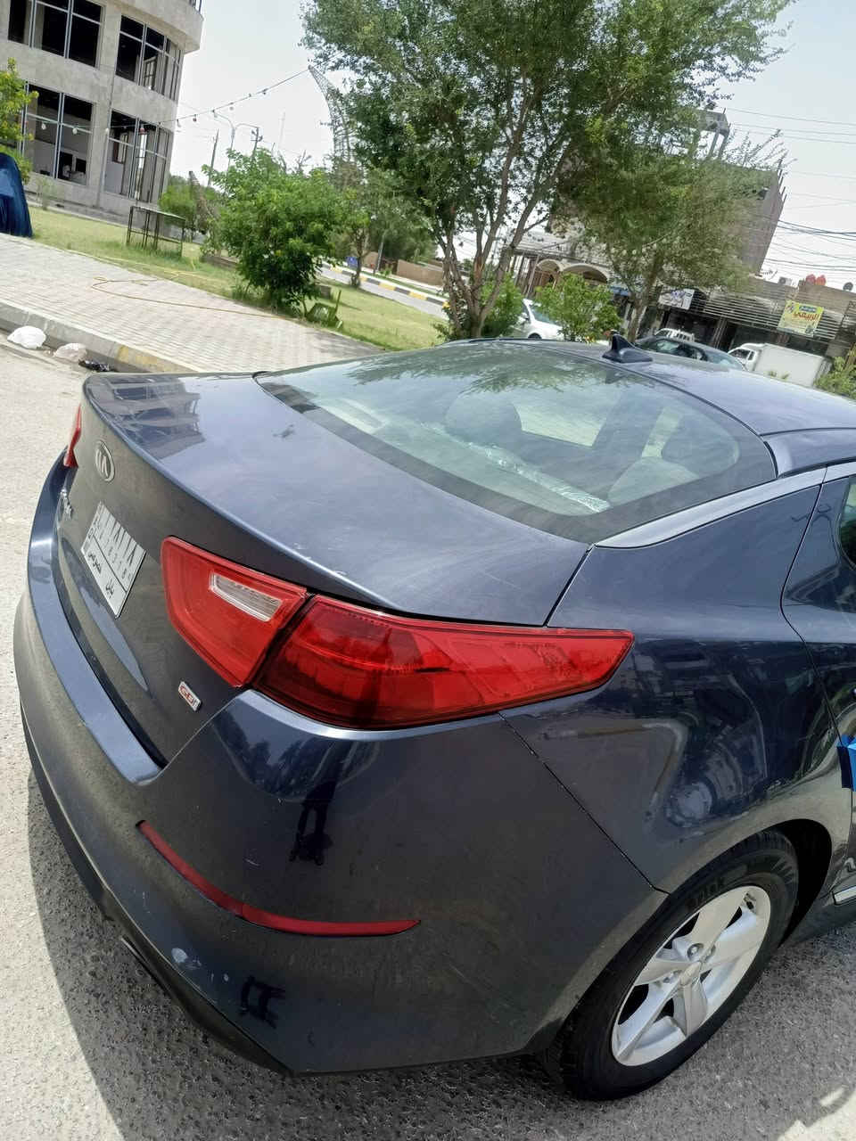 السلام عليكم اوبتمى نص فول وارد امريكي بيه جاملغ وربع بنيد بدون اي دواخل السياره جاهزه كير محرك حداديه تخم تاير تبريد خير من الله السعر ١٠٠ و بيه مجال وإذ اكو مراوس عادي ***********
