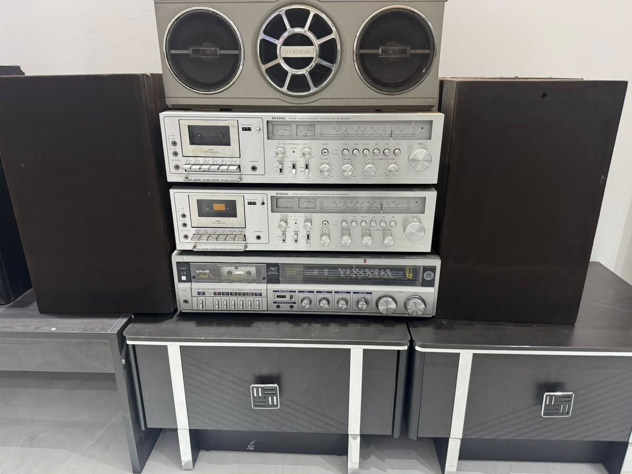 عدد 2 ) ومسجل كاسيت Rising STR S1010 ( عدد 2 )

ومسجل قيثاره عدد 1 

(وسماعات عدد 4 ) للبيع شغالات واكو بيهم قوايش  هاي الموجود النضافه 95    ‎%‎ (السعر  150 )الف الكل


**إذا كنت صاحب هذا الإعلان وتريد حذفه لأي سبب، رجاءا أرسل رسالة إلى الدعم الفني**