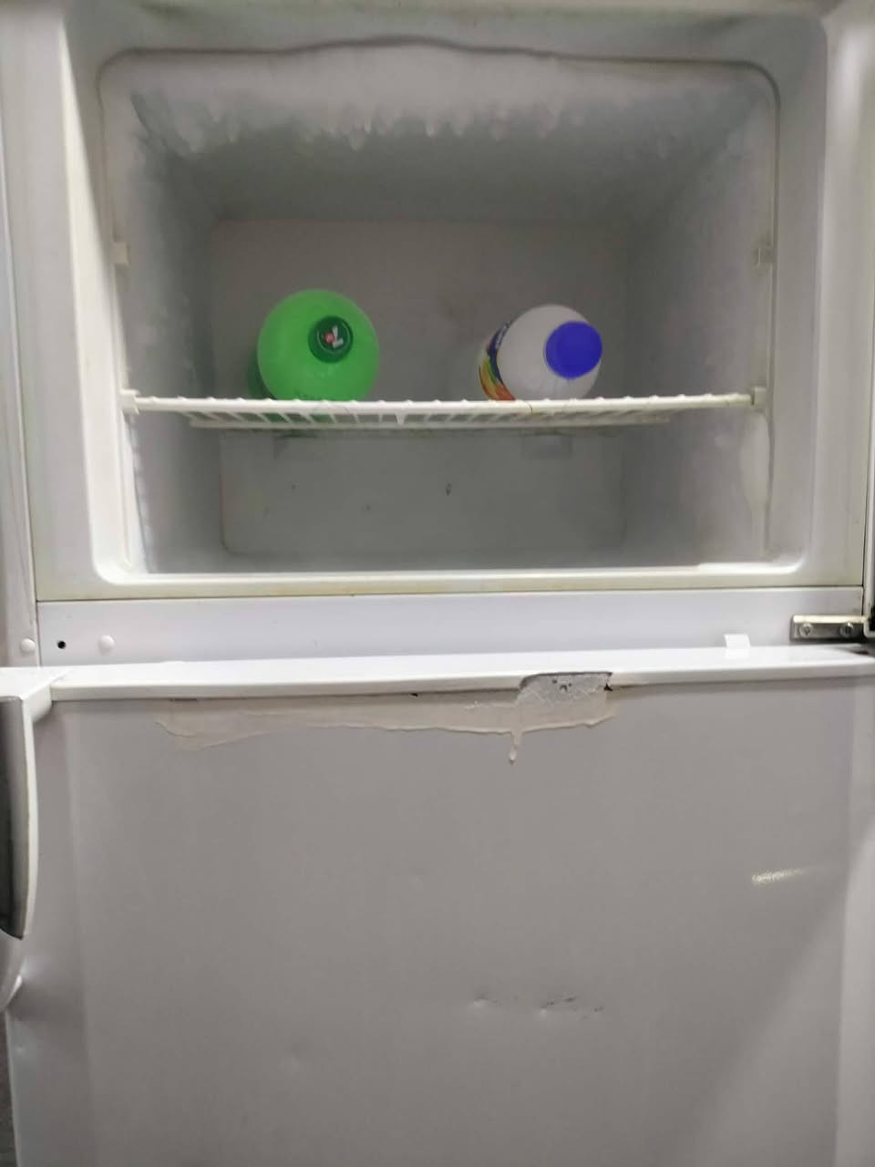 ثلجه للبيع وضع شركه السعر 125 تجميد فول
ثلجه وضعيه شركه  75 وبيهم مجال  

 0772 566 5215
