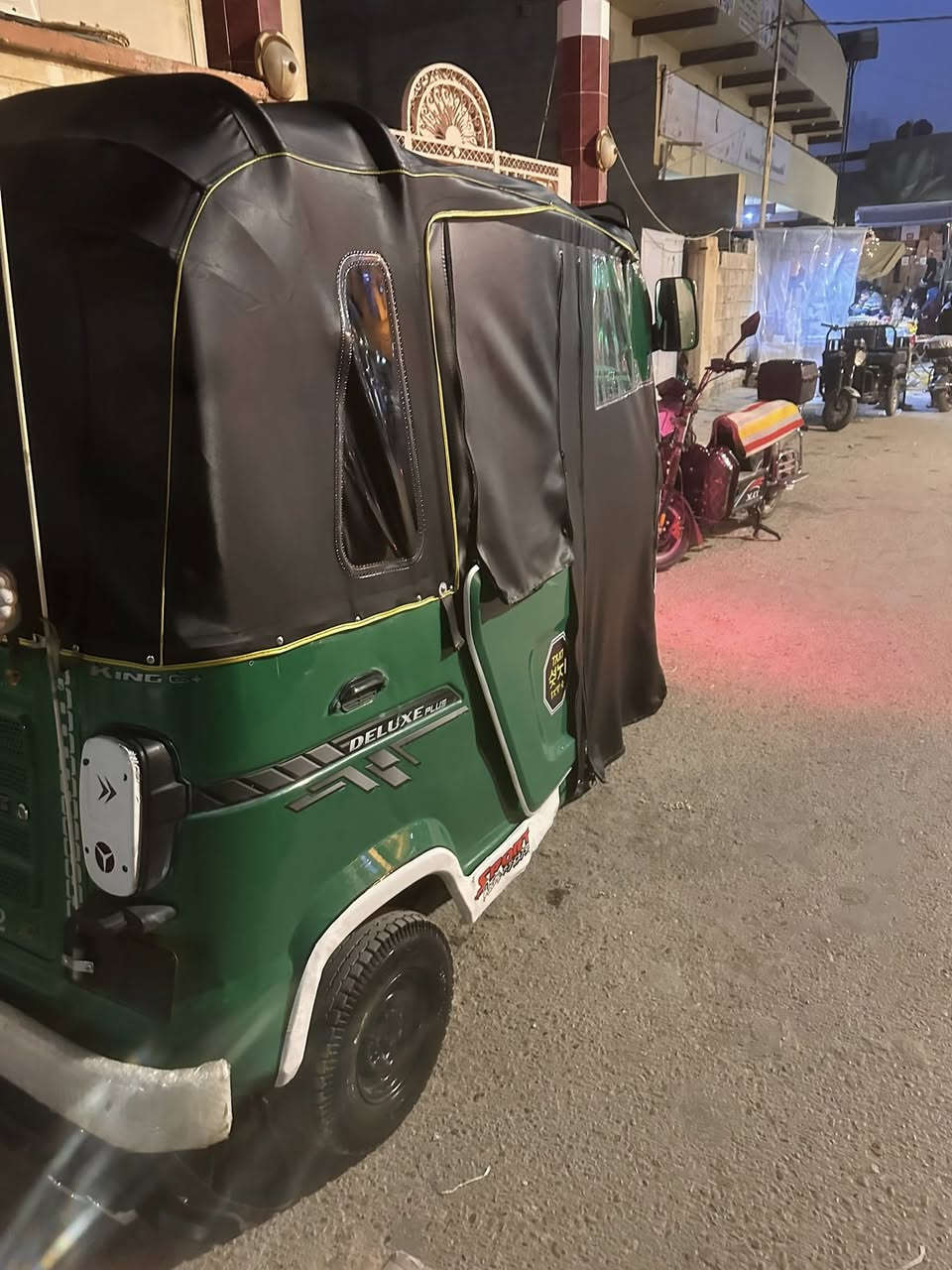 تكتك  للبيع موديل 22 تكتك نظيفة محركها مفول مومفتوح سعرها6750 وبيها مجال شي بسيط 
ملاحظة التكتك مضروبة من الجهة اليمنى بچم
للاستفسار اتصل بالرقم
***********
