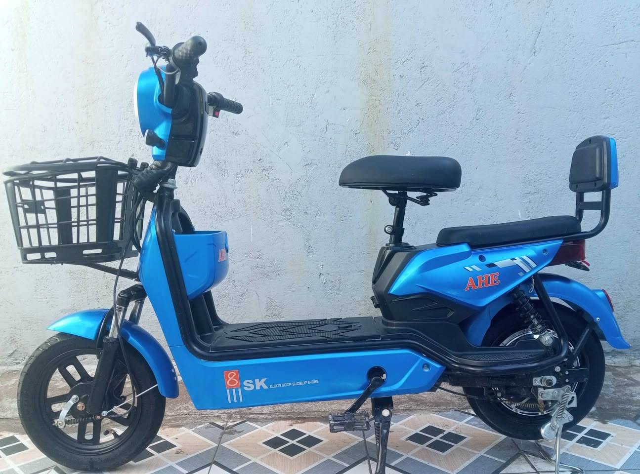 بايسكل شحن للبيع
٤ بطاريات جديده 
المكان نجف 
لايتات اشاير كله شغال


**إذا كنت صاحب هذا الإعلان وتريد حذفه لأي سبب، رجاءا أرسل رسالة إلى الدعم الفني**