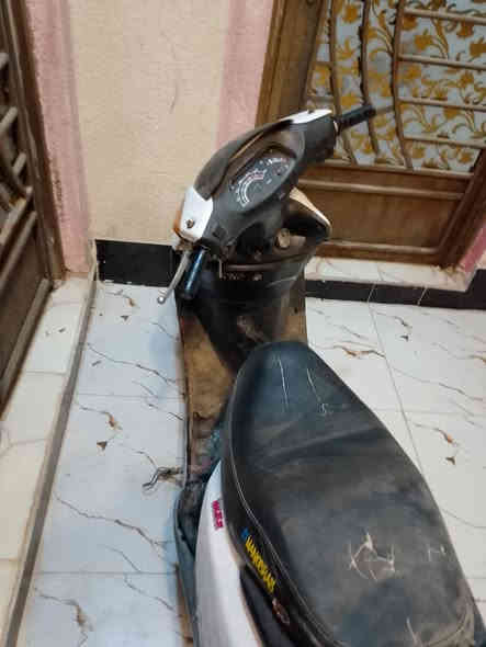 دراجه سبيسي لبيع كومت حدايد دراجه شغاله هندر سعر 400 وبيها مجال وما كاني بصره ابو
*********** خصيب
