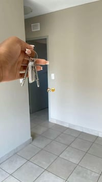 بيت للبيع طابو صرف المساحه 100 م الواجه 5*20  كراج سياره مدخلين مطبخ ص...