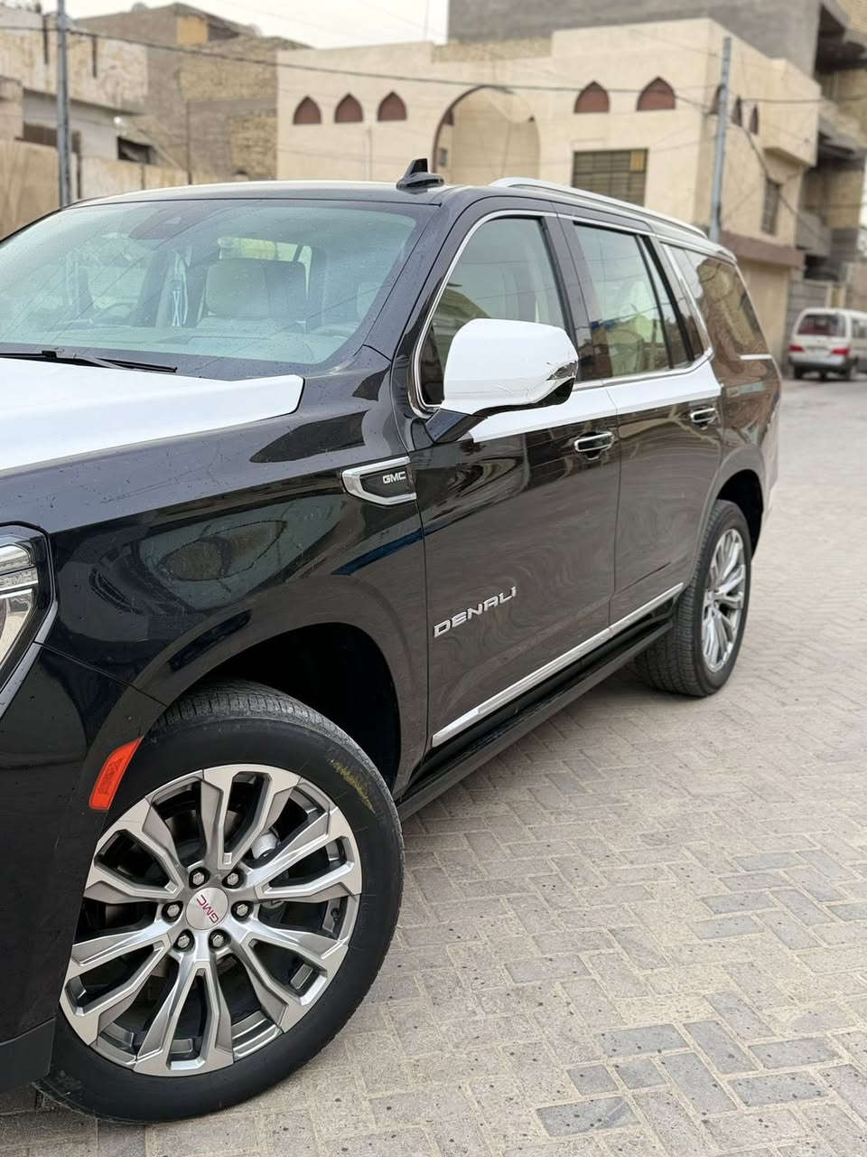 سلام عليكم جمسي دنلي موديل 2023 ماشيه 63 رقم بغداد بيه خدوش مثل ماواضح بل صوره شرائي ينتصل ع رقم ***********
