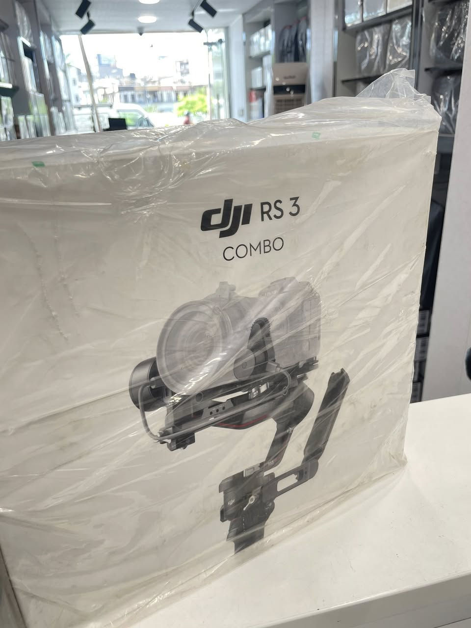 🎬 ثبات أكبر… ولقطات أكثر احترافية!

متوفر لدينا تشكيلة من موانع الاهتزاز (Gimbals) المناسبة للمصورين وصناع المحتوى.

✅ تصوير ثابت وسلس
✅ مناسب للفيديوهات الاحترافية وصناعة المحتوى
✅ يدعم مختلف أنواع الكامرات والموبايلات
✅ مثالي للتصوير أثناء الحركة

سواء كنت مصور محترف أو صانع محتوى مبتدئ، مانع الاهتزاز راح ينقل جودة فيديوهاتك إلى مستوى ثاني. 📸

📍 باب الشرقي – مقابل حديقة الأمة
📞 ***********

السامر لمستلزمات التصوير الاحترافي
