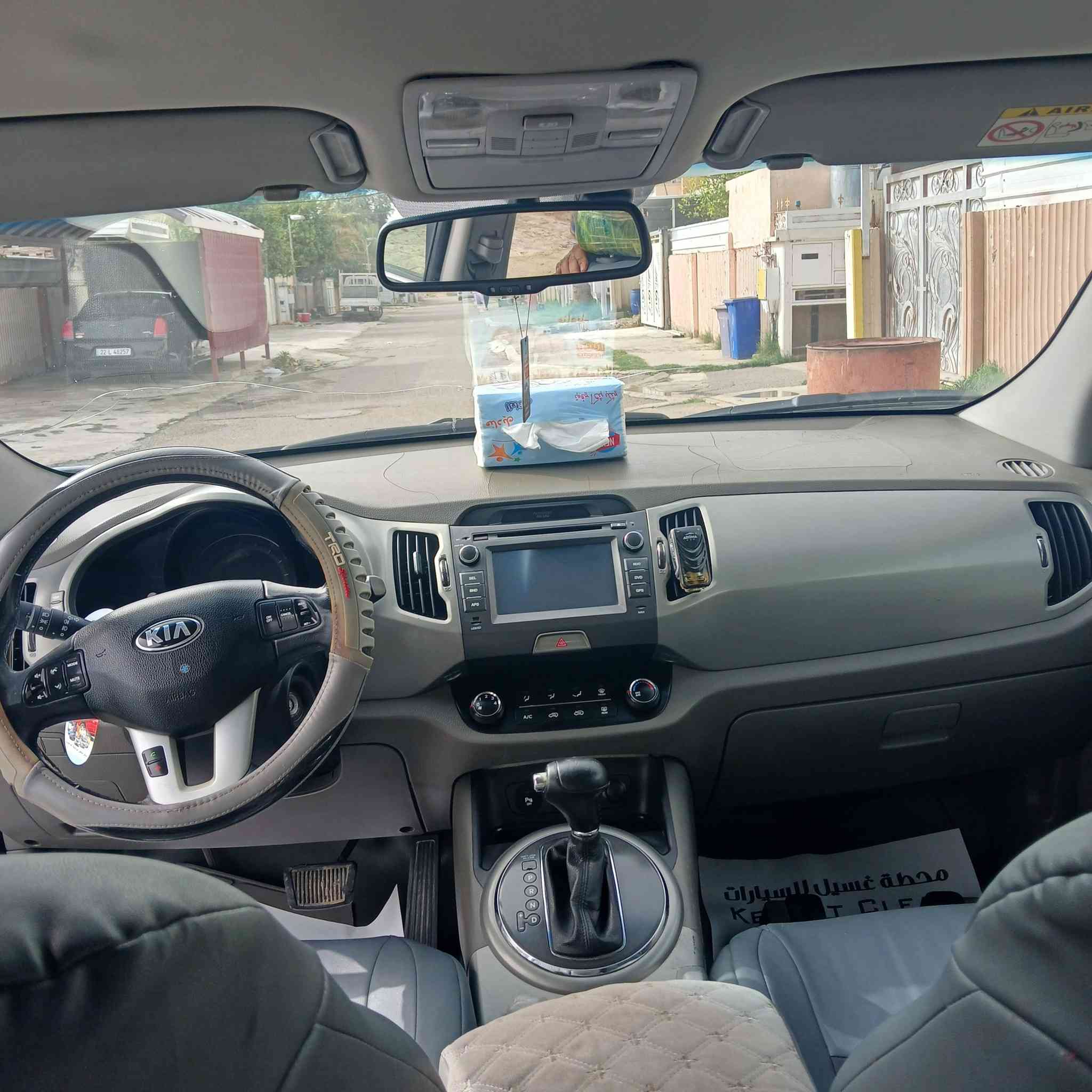 من رخه الادمن سيارة اسبورتج مودل 14مكينه الفين واربع ميه دوش رقم بغداد مشروع وطني بيه رش بابين بدون دواخل جهه السايق السعر ١٤٣بيه مجال بعد المعاينه للتواصل ***********
