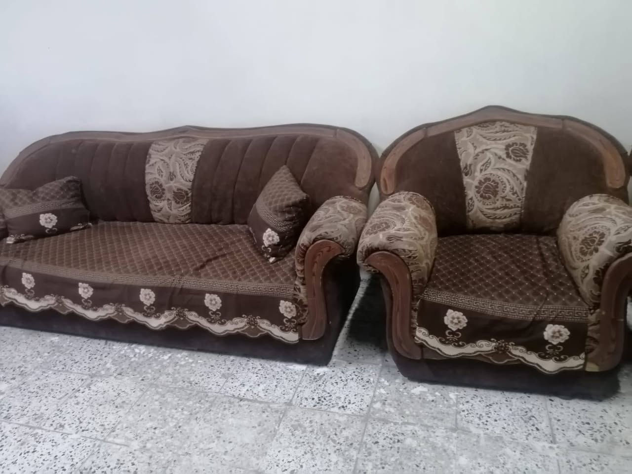 طخم قنفات 
السعر 75 وبي مجال 
***********

