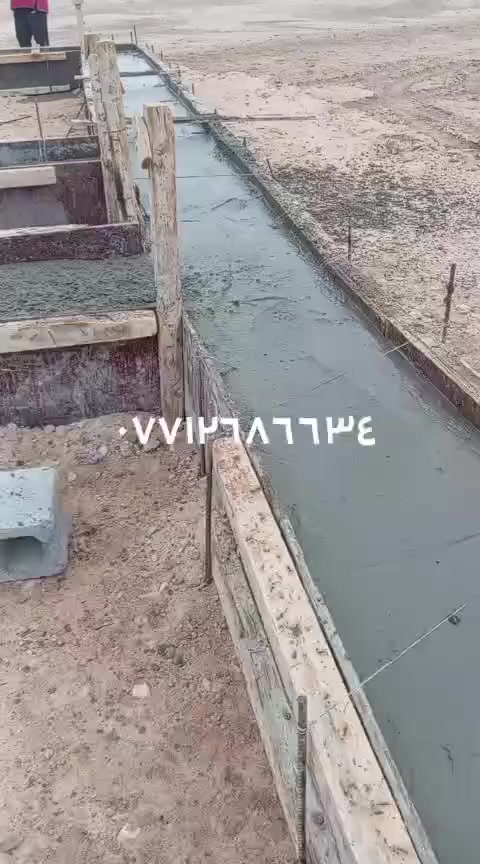 السلام عليكم شباب احنه جماعت الصب اختصاص عملنه تصليط السطوح شرط الماي بل مرزاب وختصاص عملنه ايضاً تنضيف الارضيات من الإنقاذ مع الحدل ورش المبيد والصب داخل البصرة ***********
