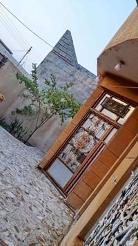 أبو الخصيب حمدان • ٢٤٠م • غرفتين