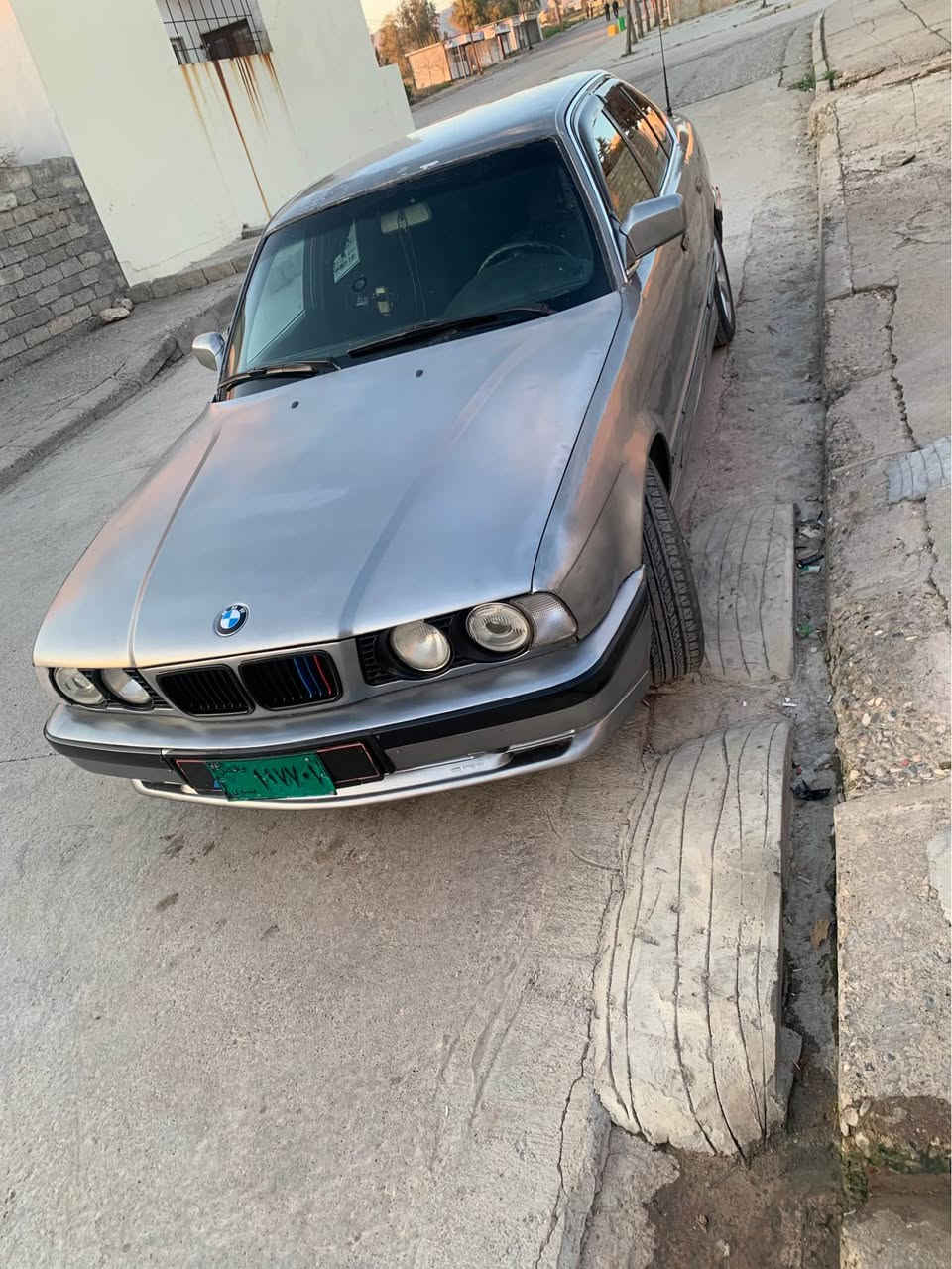 سياره منفيسته حجم ٥٢٠ مكينه فل 
سعر ١٨$ مجال  
***********☎️📞 سميل, دهوك
