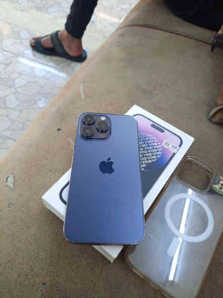 آيفون  ١٤ برو ماكس ذكرا ٢٥٦ بطاريه ٧٧ وبل حسبه ٧٨   السعر ٧٧٥ قفل الشري يخابرني ***********
