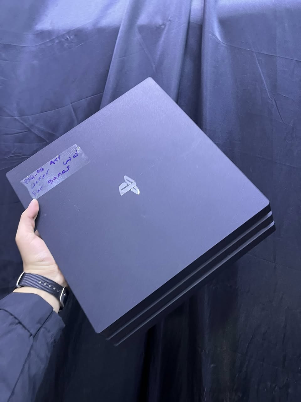 مرحبا اخوان بلي واكس ب اسعار نارية 🔥😍
1-بلي فور فات دبل جويستك 160 الف فقط 🔥 
2-بلي فور سلم نسخة سبايدرمان ب 220 فقط 🔥 
3- اكس بوكس ون اس كامل ب 120 الف فقط 🔥 
4- بلي فور فات مهكر دبل جويستك 200 الف فقط 🔥 
5- بلي فور برو دبل جويستك واحد تيرا 4k 315 الف فقط 🔥 
6-بلي فور سلم مهكر دبل جويستك 250الف فقط 🔥 
7- اكس بوكس ون اكس باندل 185 الف فقط النادر 🔥 
8- اكس بوكس ون فات 105 الف فقط 🔥 
***********
توصيل كل العراق موجود
ضمان بكل جهاز 15 يوم عدا الكسر
اخوان ماكو هيج اسعار وهيج قطع نادره إلا يمي وتدللون
