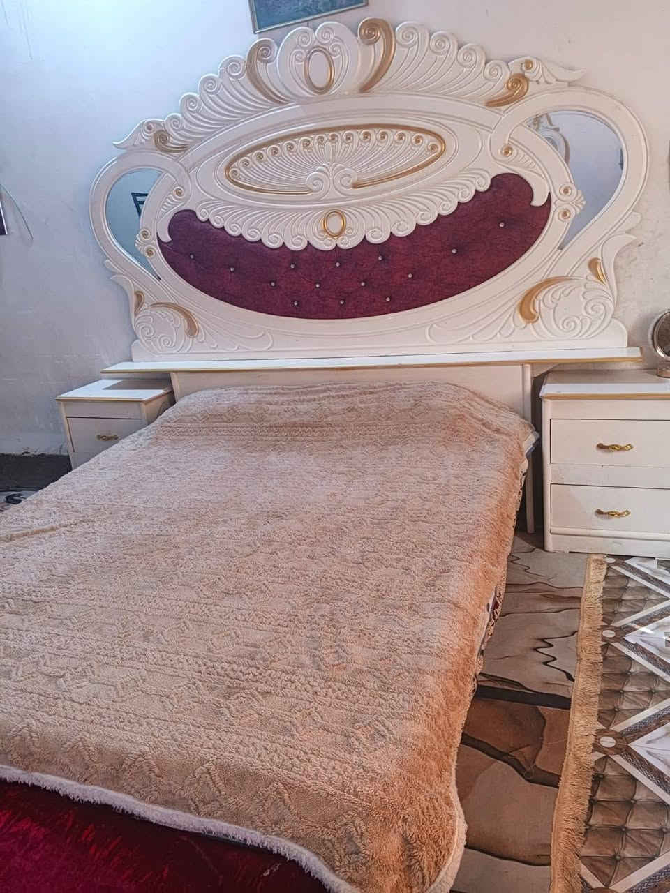 السلام عليكم غرفة صاج جديدة استخدام قليل للبيع ماخذهة بمليون ونص رايدهة بمليون وربع وبيها مجال رجاءا فقط الشراي يتصل على هذا الرقم واتساب ***********
