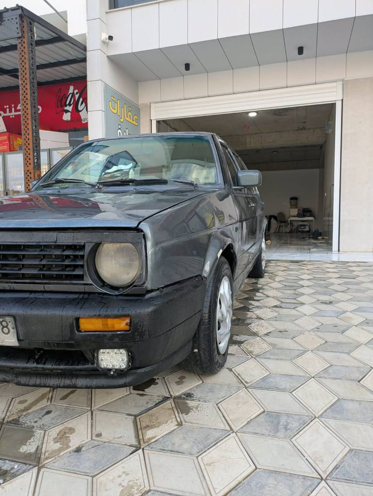 گولف موديل 92 ئارمي پلاستيكي  خازو بةنزينيشة بةشةرتي يه ك دينار مةسرةفي تيا نية مالي دؤستة سعري 16 گةلا *********** شربازهير, السليمانية
