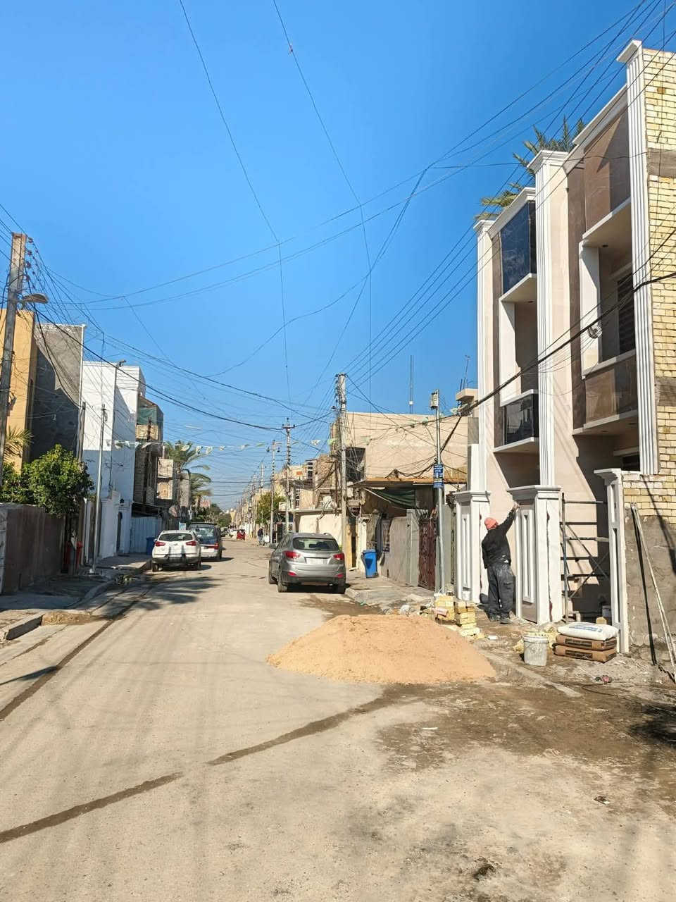 مشتمل للبيع المساحه 60م 3 في 20 استلام فوري جاهز للسكن ثلاث غرف نوم خدمات فوك وجوه ارضيه مرمر درج مرمر الشعب قرب إعدادية صلاح الدين خلف علوة السمك منطقه هادئه قريب الكوسترات قريب المدارس والروضه مبيوع واحد باقي واحد السعر على الخاص تجنب التعليقات السلبيه للاستفسار الاتصال بالرقم *********** موجود واتساب
