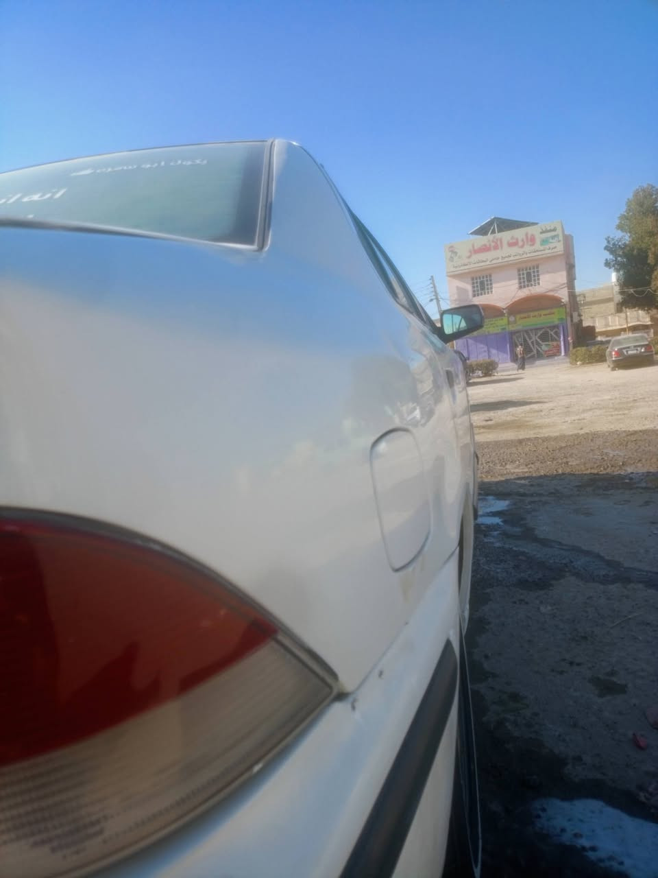 سلام عليكم سمند مديل 10 للبيع ناطق مكينه وكير فرنسي حداديه جديده مشط جديد سلف جديد دوشمه  جديده تايرات جديد لفان جديد كنبريسر جديد حداديه 10\80بدل بيه جاملغ وبنيد تجي وشوف بعينك مكاني النجف الشرف حي النصار معروضه 35وبيه مجال حك جيه ***********
