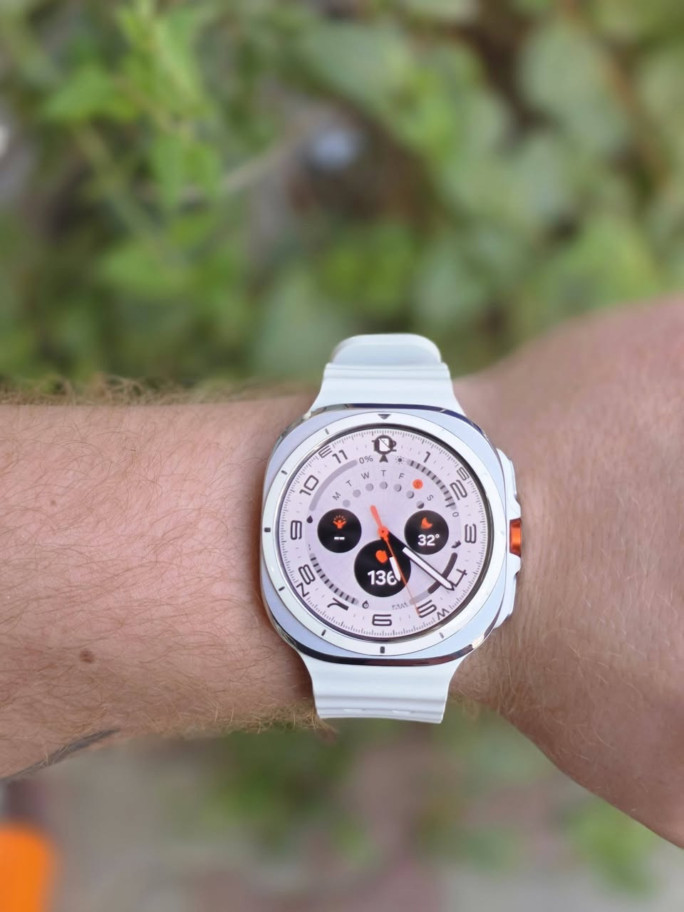 Samsung Galaxy watch ultra
غراضهة كاملة
نظافة 100%

للاستفسار یرجی المراسلة عالواتساب او الاتصال علی :
***********

یوجد توصیل
