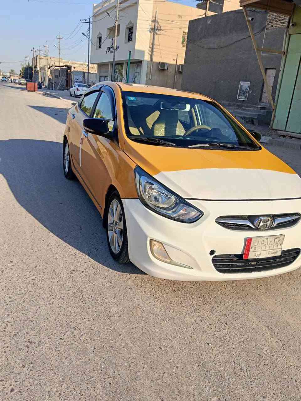 السلام عليكم 
اكسنت خليجي 
موديل 2012
كفاله من الضربه بس بيها ملاحظات بسيطه بالبدي يعني ب200 الف بديها يصير مرايا 
غرفتها جديدة 
مكينة 1600
فتحه 
 تحكمات 
اشاره بالمري
رقم انكليزي بأسمي 
تبريدها يحتاجله بس كمبريسر شرط 
مكاني بصره 
سعرها 80 وبيه مجال 
***********
